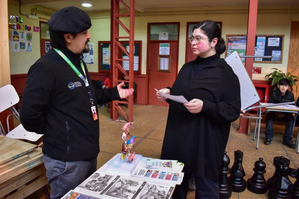 Comunidad educativa participa en Feria del Mes del Corazón