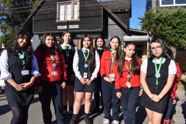 Establecimiento participó en el Desfile de Glorias Navales de Cunco